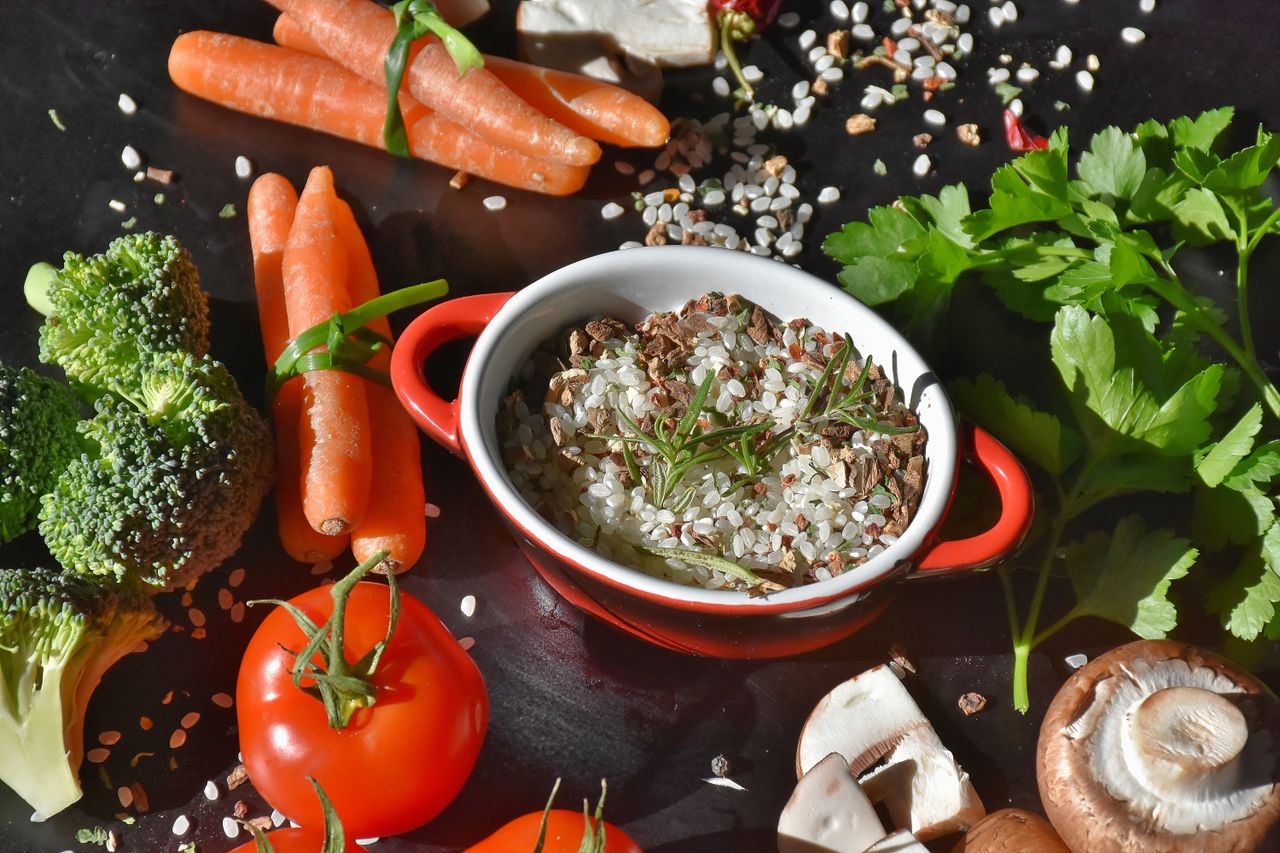 why-choose-us Explore a vibrant assortment of fresh vegetables and herbs perfect for healthy cooking.